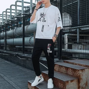Áo Phông Streetwear Phối với quần jogger